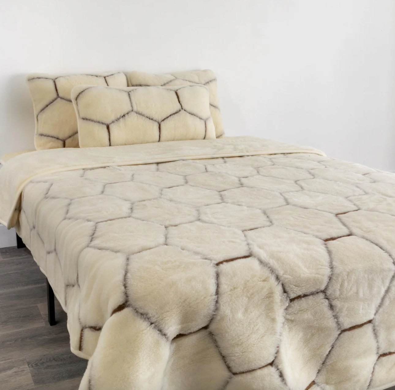 Native Cashmere Wool Quilt