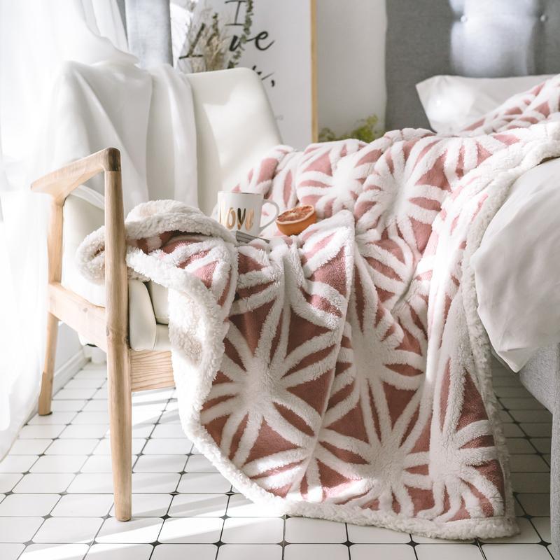TU33 Blanket | Weilai Concept